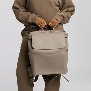 MINA BAIE -Kinney Backpack, vegan leather color sand, like new